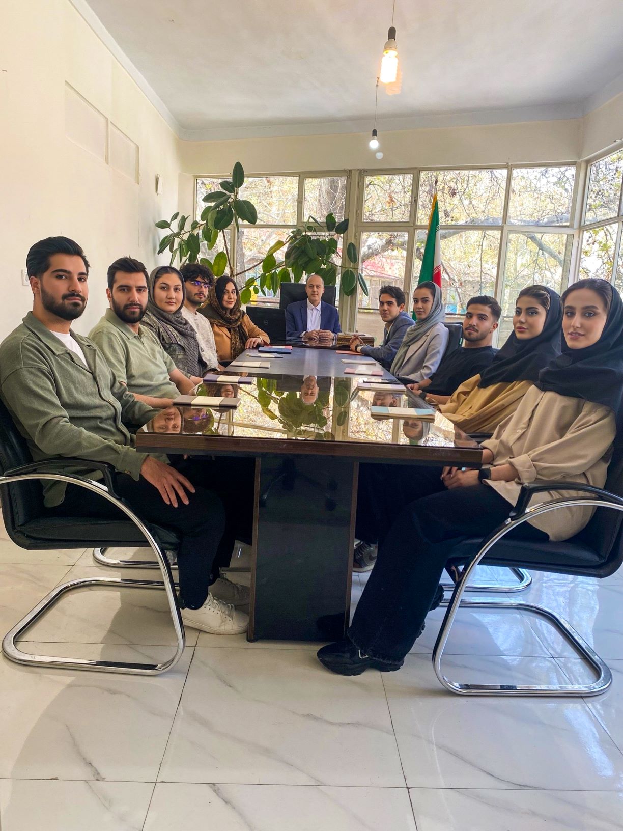 تیم گویا - جلسه